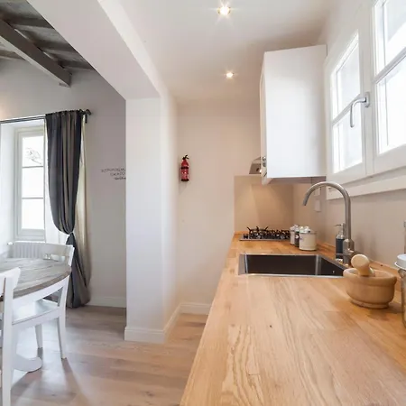 Apartmán Top-floor Flat Close To Arno